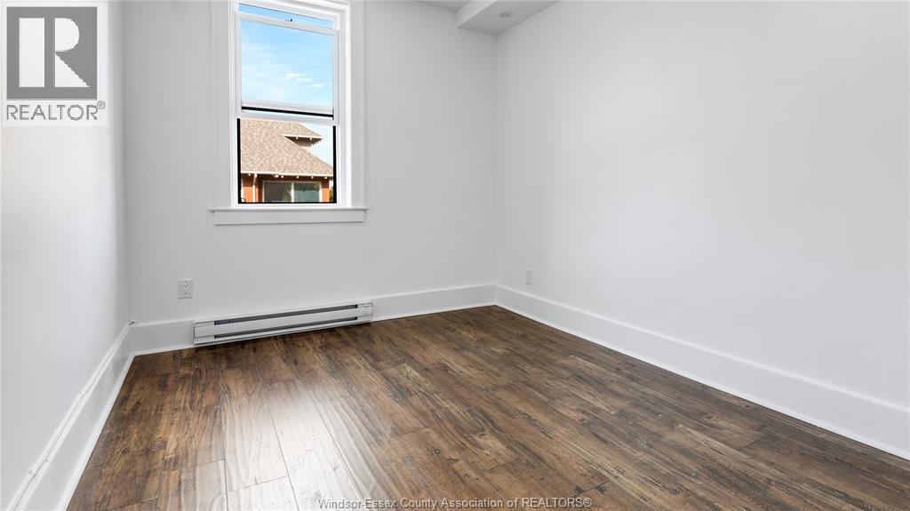 74 ELLIS STREET West Unit# 12, Windsor, Ontario, N8X1A9 — Photo 8