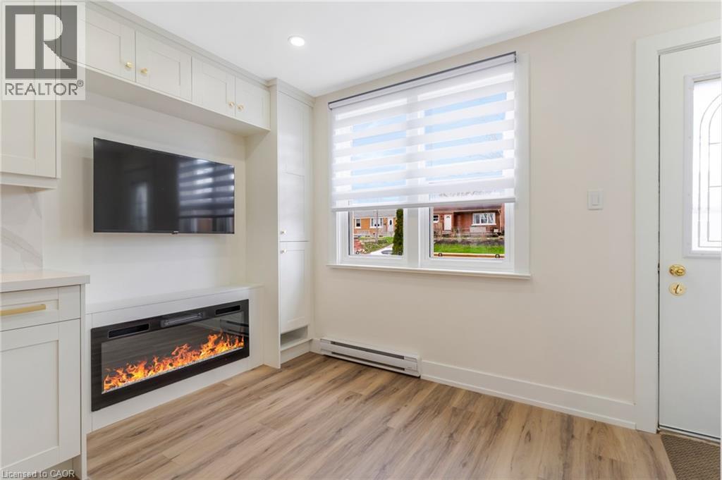 844 STIRLING Avenue S, Kitchener, Ontario, N2M3K3 — Photo 5