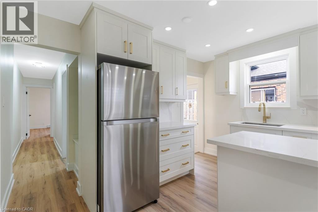 844 STIRLING Avenue S, Kitchener, Ontario, N2M3K3 — Photo 8