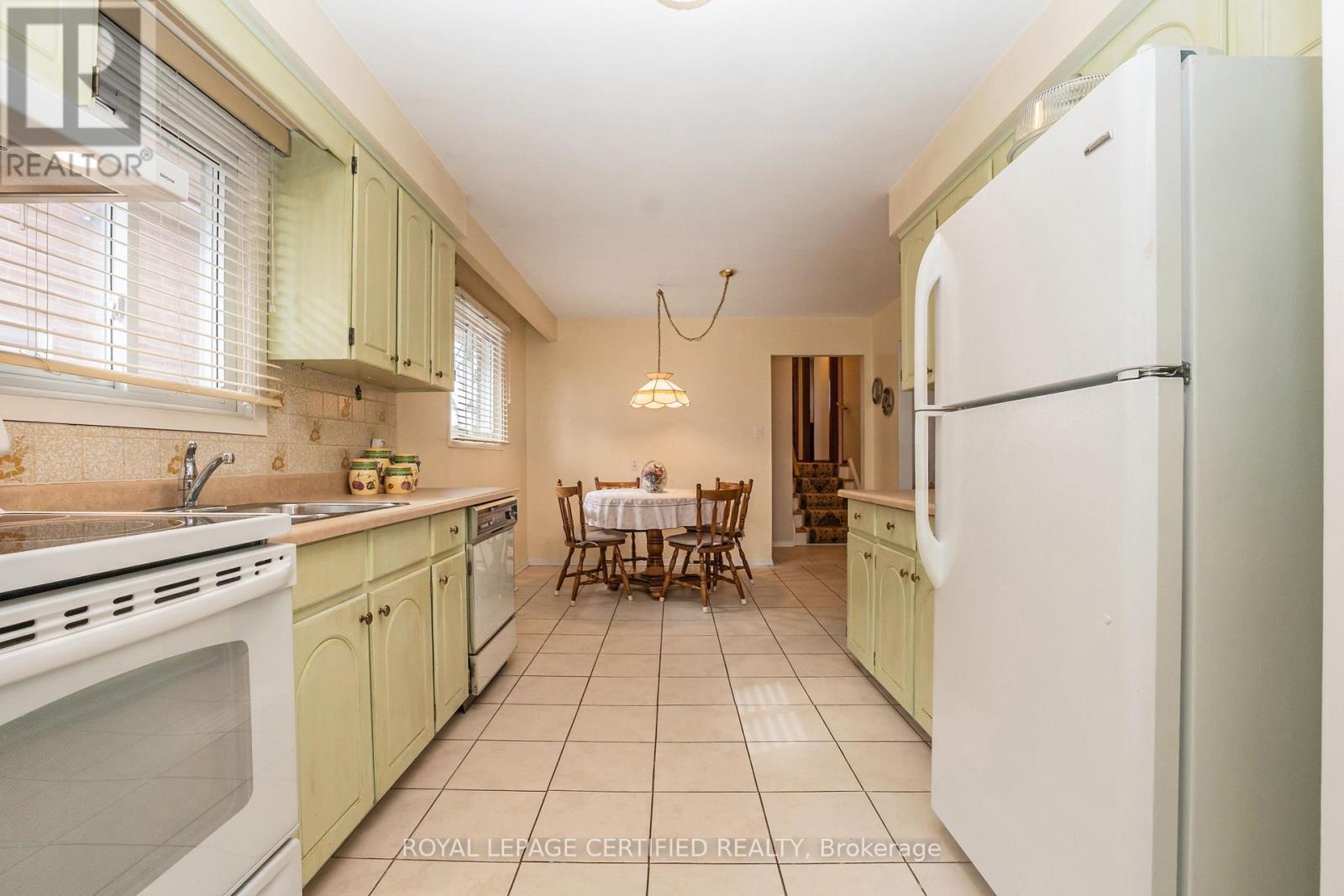 64 MALCOLM CRESCENT, Brampton (Central Park), Ontario, L6S3C8 — Photo 11