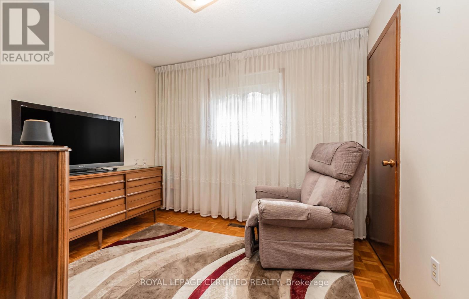 64 MALCOLM CRESCENT, Brampton (Central Park), Ontario, L6S3C8 — Photo 15