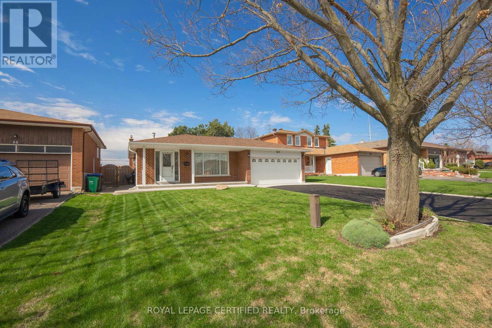 64 MALCOLM CRESCENT, Brampton (Central Park), Ontario, L6S3C8 — Photo 3