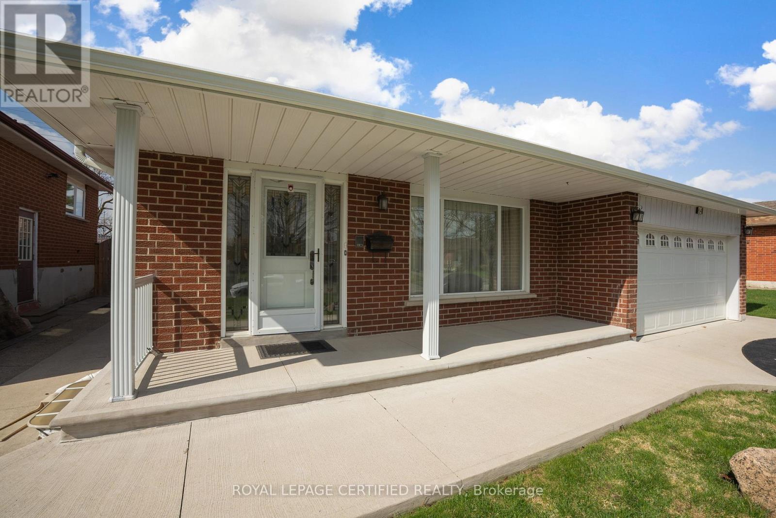 64 MALCOLM CRESCENT, Brampton (Central Park), Ontario, L6S3C8 — Photo 5