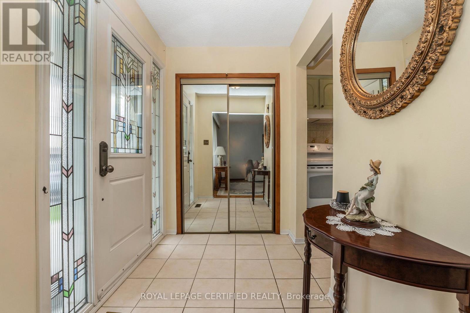 64 MALCOLM CRESCENT, Brampton (Central Park), Ontario, L6S3C8 — Photo 6