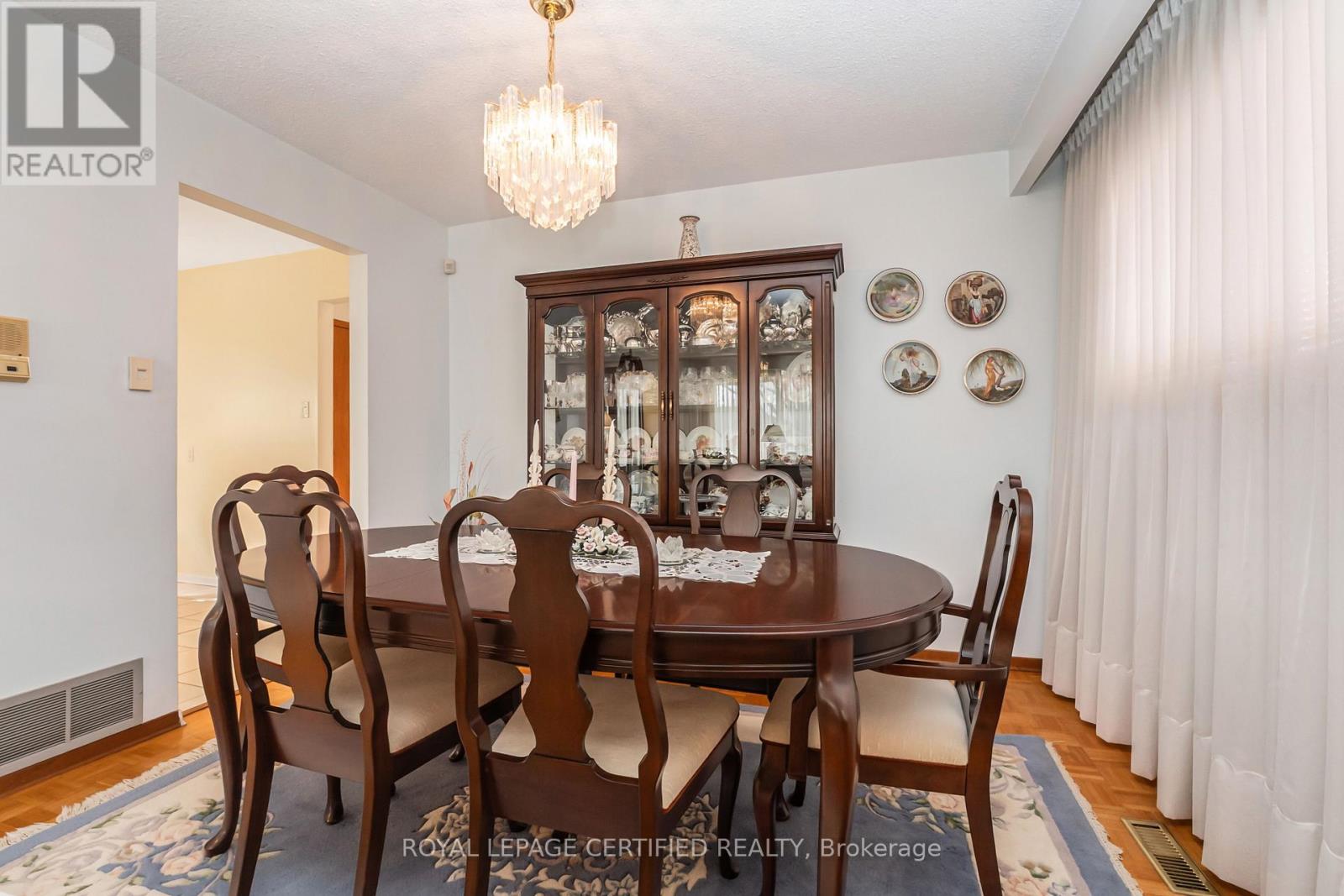 64 MALCOLM CRESCENT, Brampton (Central Park), Ontario, L6S3C8 — Photo 9