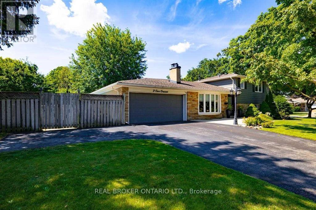 2 CORE CRESCENT, Brampton (Brampton East), Ontario, L6W2G7 — Photo 2