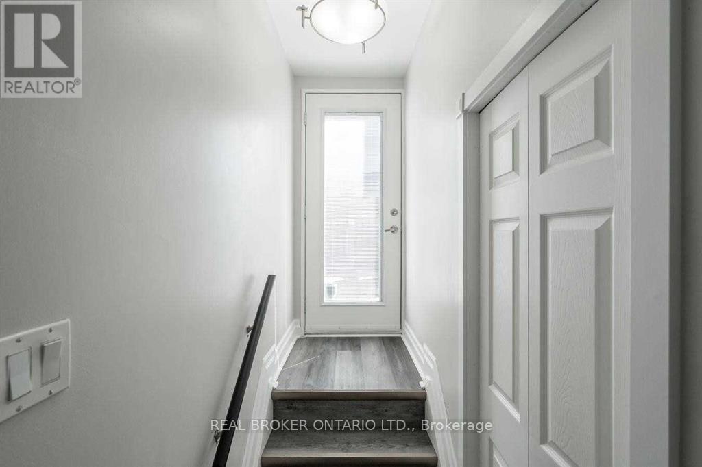 2 CORE CRESCENT, Brampton (Brampton East), Ontario, L6W2G7 — Photo 20