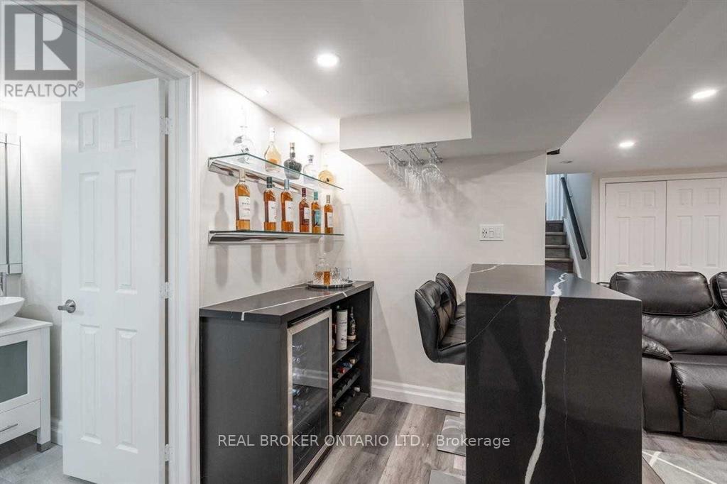 2 CORE CRESCENT, Brampton (Brampton East), Ontario, L6W2G7 — Photo 27