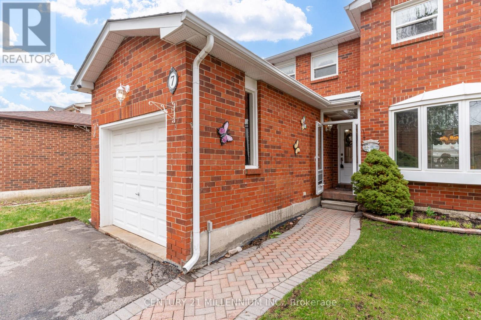 7 OLEANDER CRESCENT, Brampton (Heart Lake East), Ontario, L6Z2C1 — Photo 2