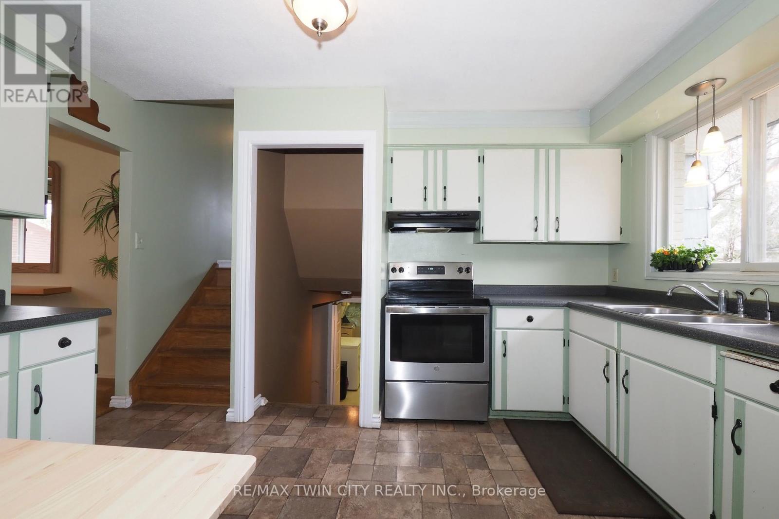 15 MOCKINGBIRD DRIVE, Woolwich, Ontario, N3B1S9 — Photo 15