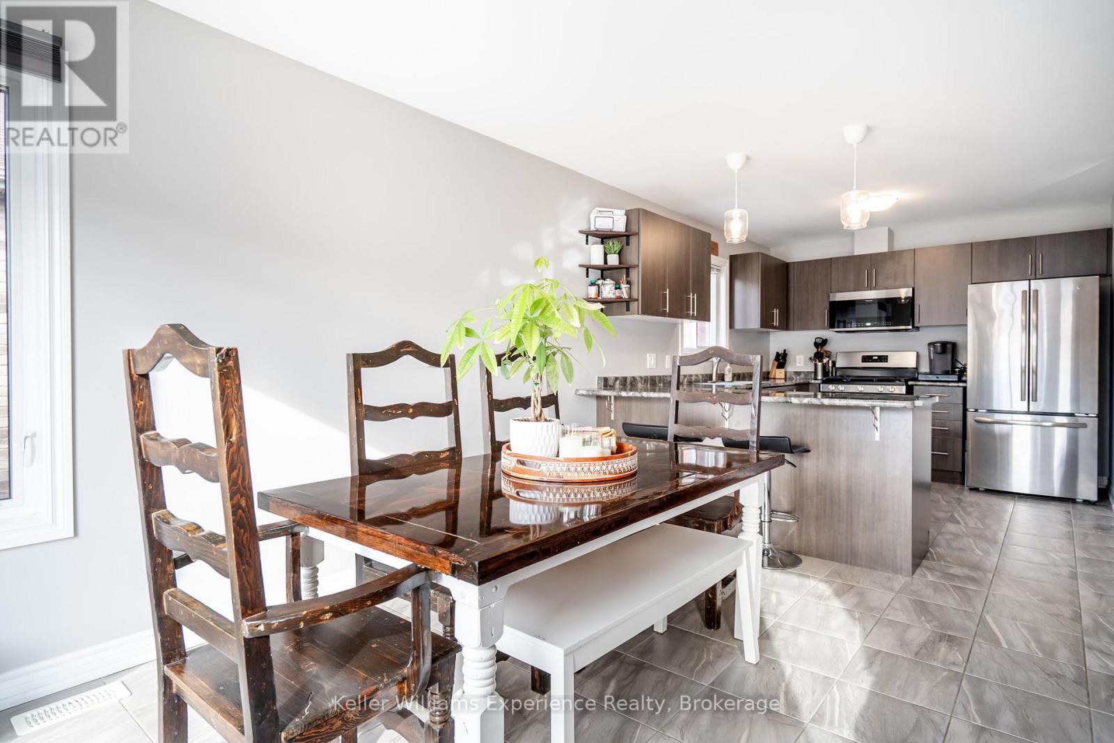 32 HATTON DRIVE, Penetanguishene, Ontario, L9M0V6 — Photo 11