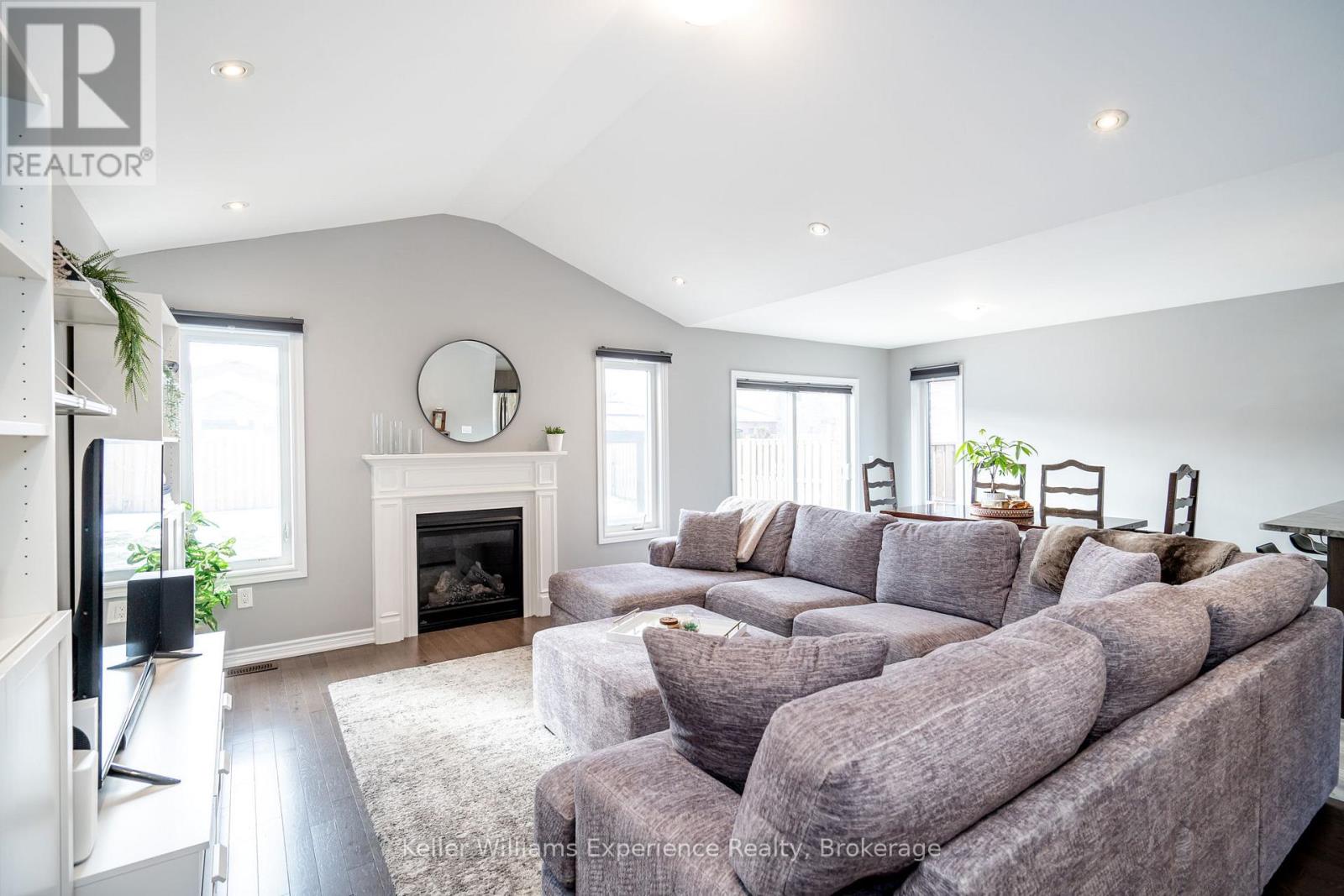 32 HATTON DRIVE, Penetanguishene, Ontario, L9M0V6 — Photo 18