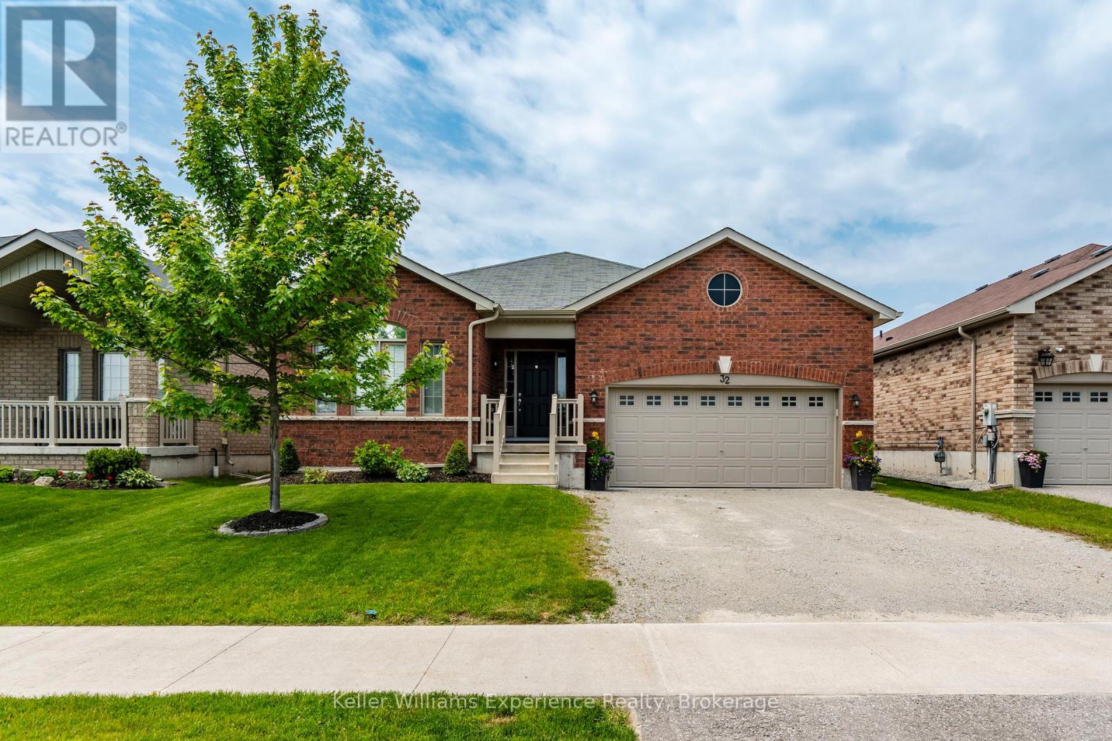32 HATTON DRIVE, Penetanguishene, Ontario, L9M0V6 — Photo 5