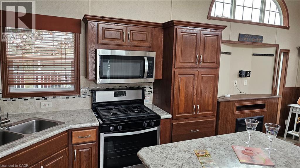 274 FRONT Road Unit# 88, St. Williams, Ontario, N0E1P0 — Photo 4