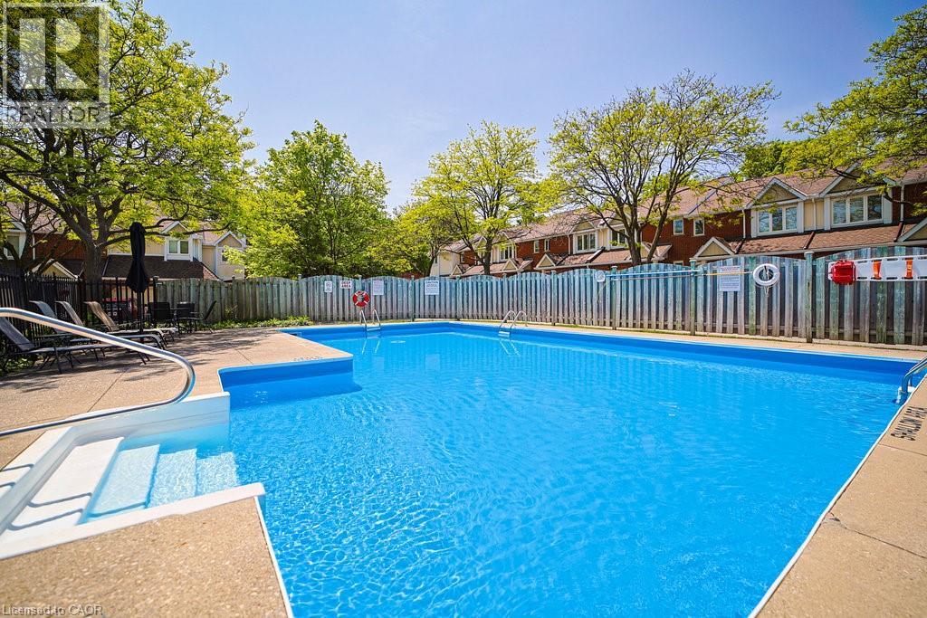 523 BEECHWOOD Drive Unit# 15, Waterloo, Ontario, N2T2G7 — Photo 26