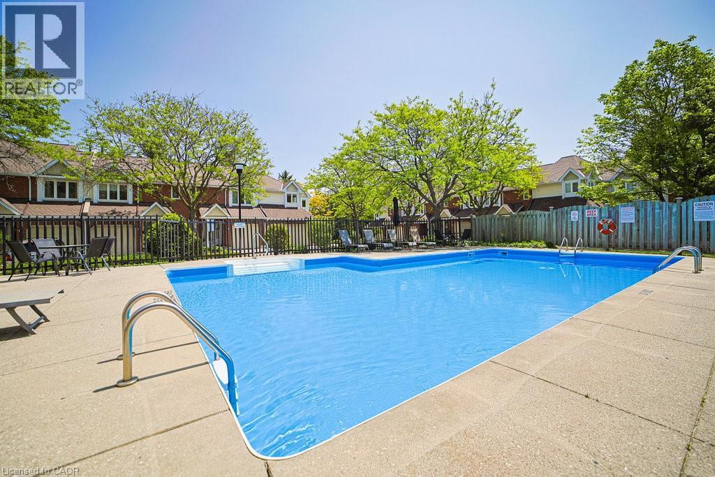 523 BEECHWOOD Drive Unit# 15, Waterloo, Ontario, N2T2G7 — Photo 27
