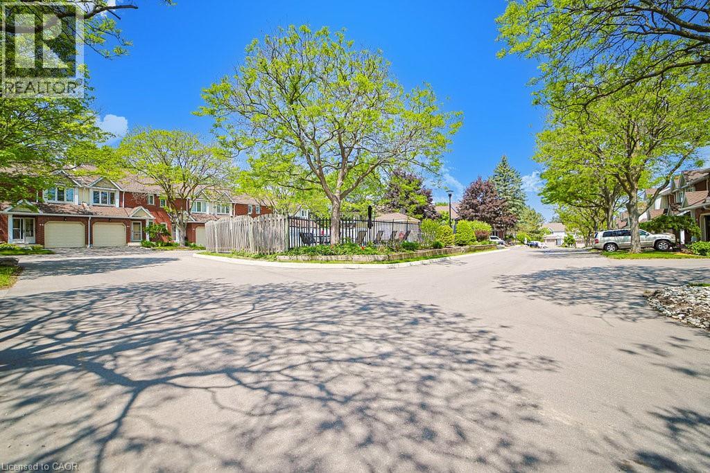 523 BEECHWOOD Drive Unit# 15, Waterloo, Ontario, N2T2G7 — Photo 28