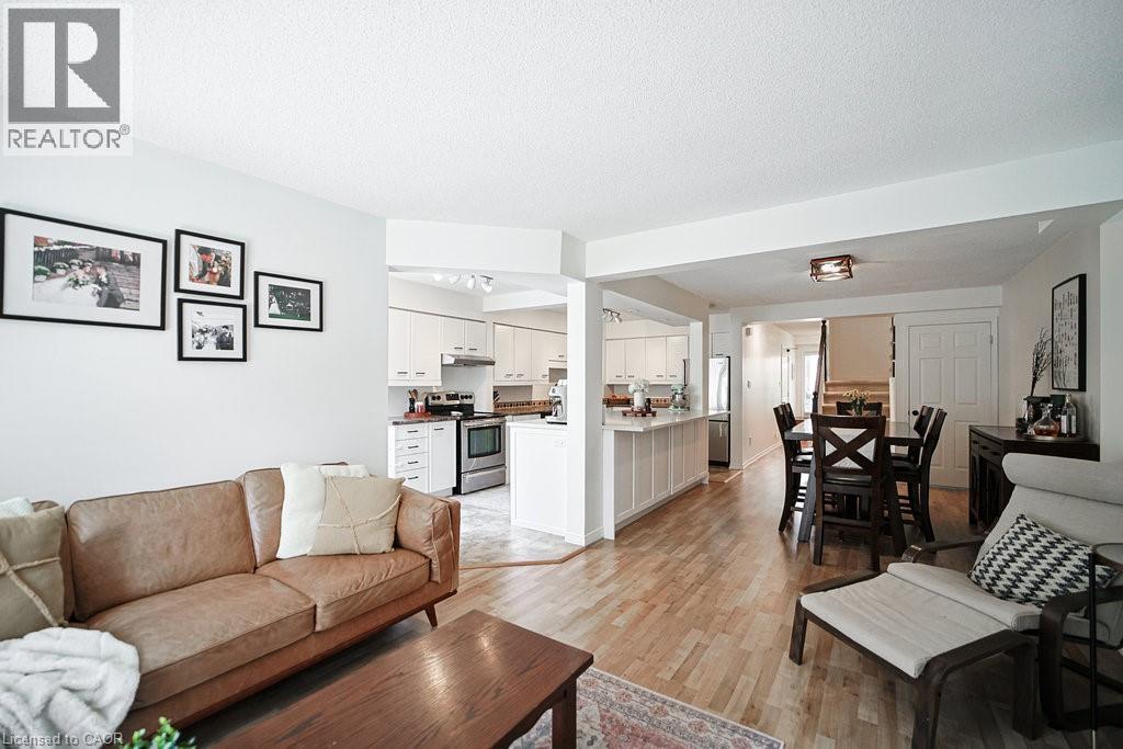 523 BEECHWOOD Drive Unit# 15, Waterloo, Ontario, N2T2G7 — Photo 5