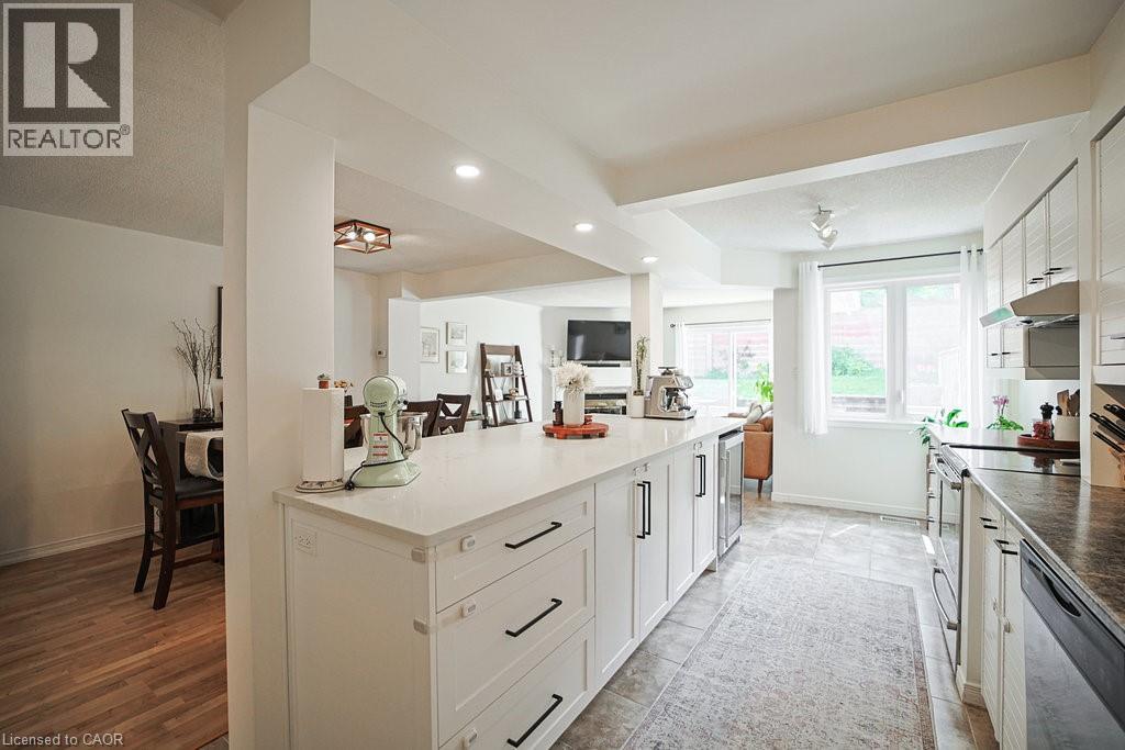 523 BEECHWOOD Drive Unit# 15, Waterloo, Ontario, N2T2G7 — Photo 9