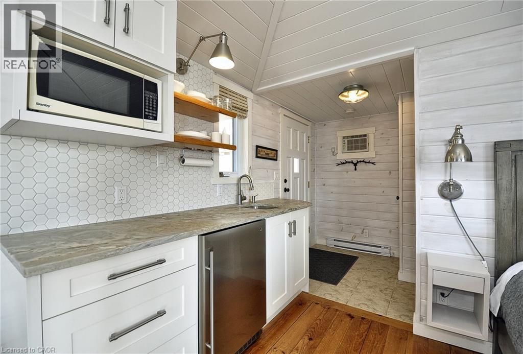 9 LAKE Avenue E, Puslinch, Ontario, N3C2V4 — Photo 10