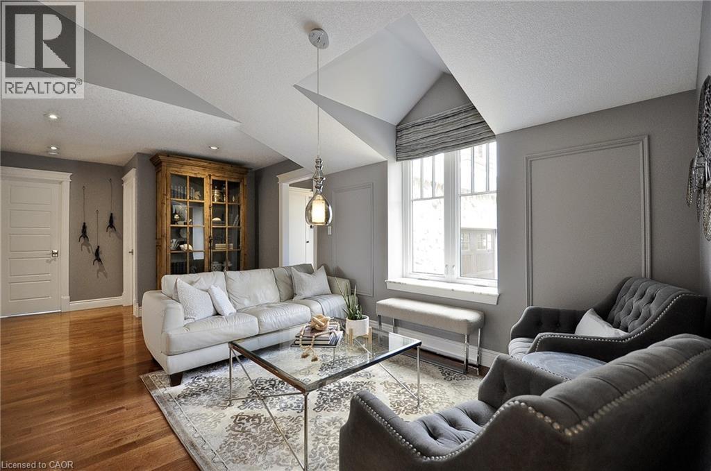 9 LAKE Avenue E, Puslinch, Ontario, N3C2V4 — Photo 5