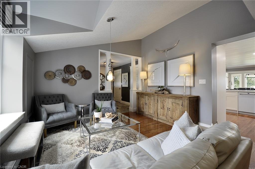 9 LAKE Avenue E, Puslinch, Ontario, N3C2V4 — Photo 6