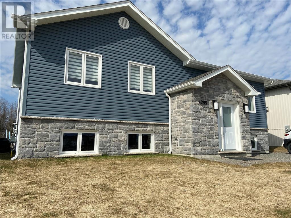 4299 Larocque Street, Hanmer, Ontario, P3P0C9 — Photo 3