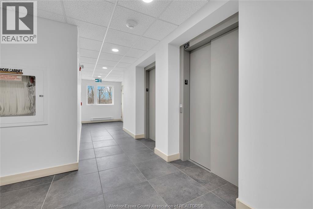 1611 BANWELL Unit# 215, Windsor, Ontario, N8P0G5 — Photo 4