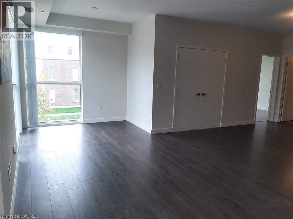 150 SABINA Drive Unit# 207, Oakville, Ontario, L6H7C3 — Photo 2