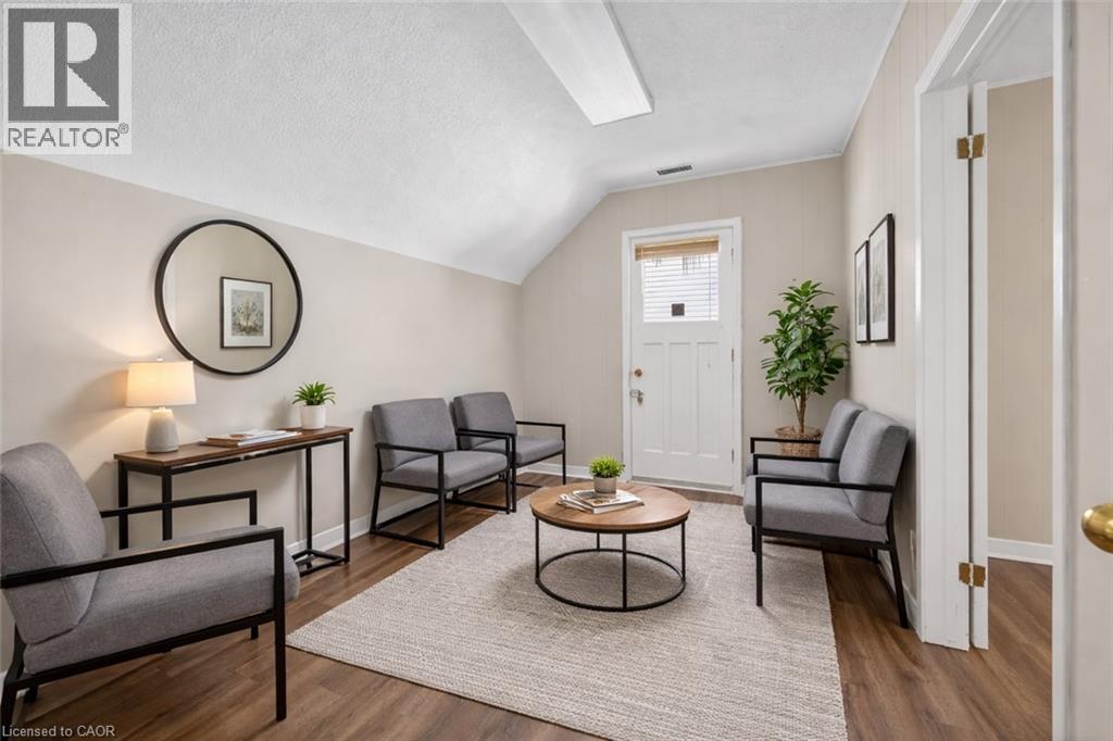 48 CARLISLE Street, St. Catharines, Ontario, L2R4H4 — Photo 11