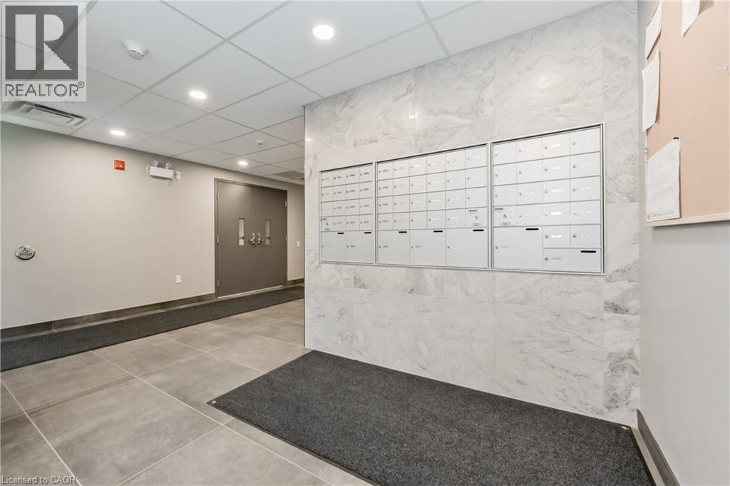 99B FARLEY Road Unit# 407, Centre Wellington, Ontario, N1M0J9 — Photo 10