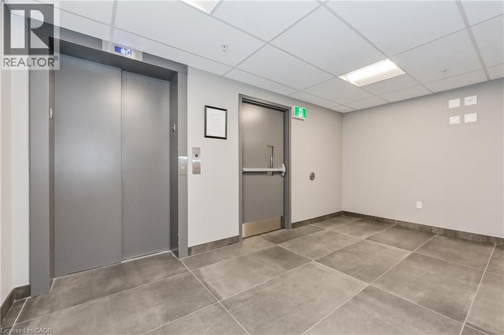 99B FARLEY Road Unit# 407, Centre Wellington, Ontario, N1M0J9 — Photo 11