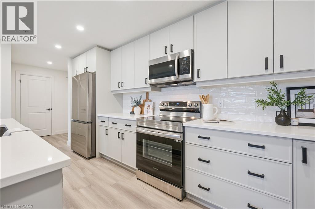 99B FARLEY Road Unit# 407, Centre Wellington, Ontario, N1M0J9 — Photo 18