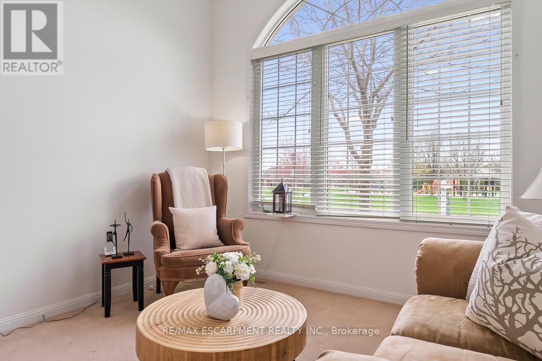 1211 BARR CRESCENT, Milton (BE Beaty), Ontario, L9T6X6 — Photo 7