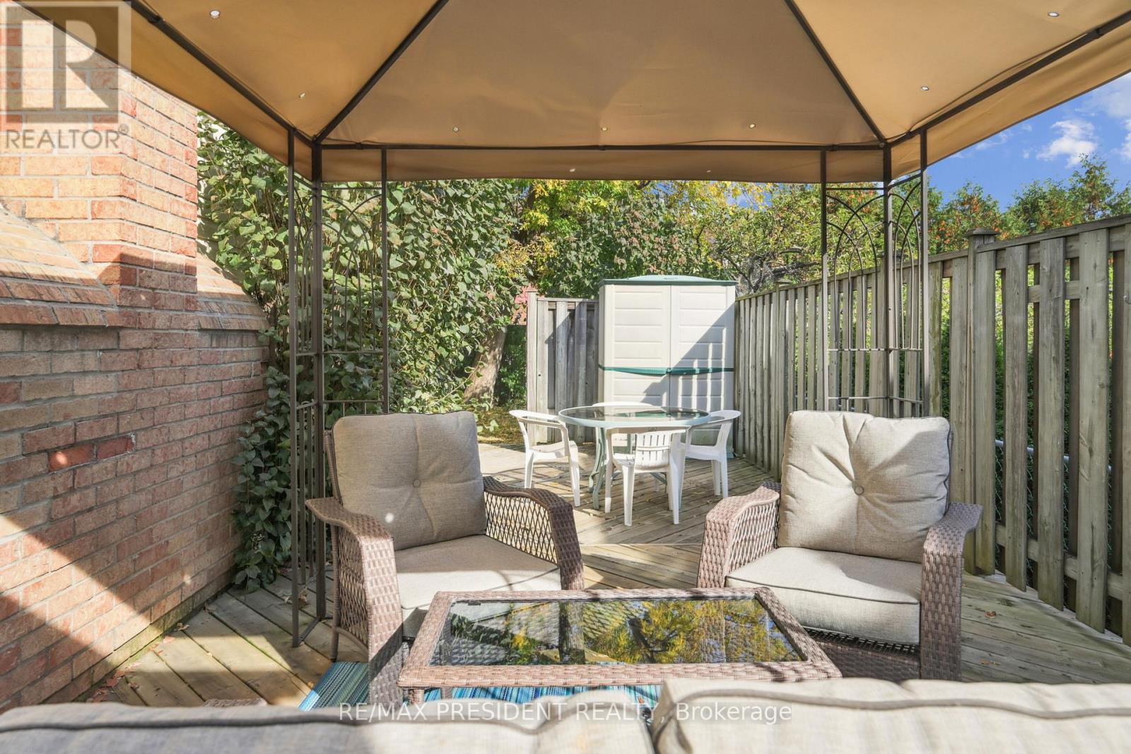 384 CENTRE STREET N, Brampton (Brampton North), Ontario, L6V3L6 — Photo 25