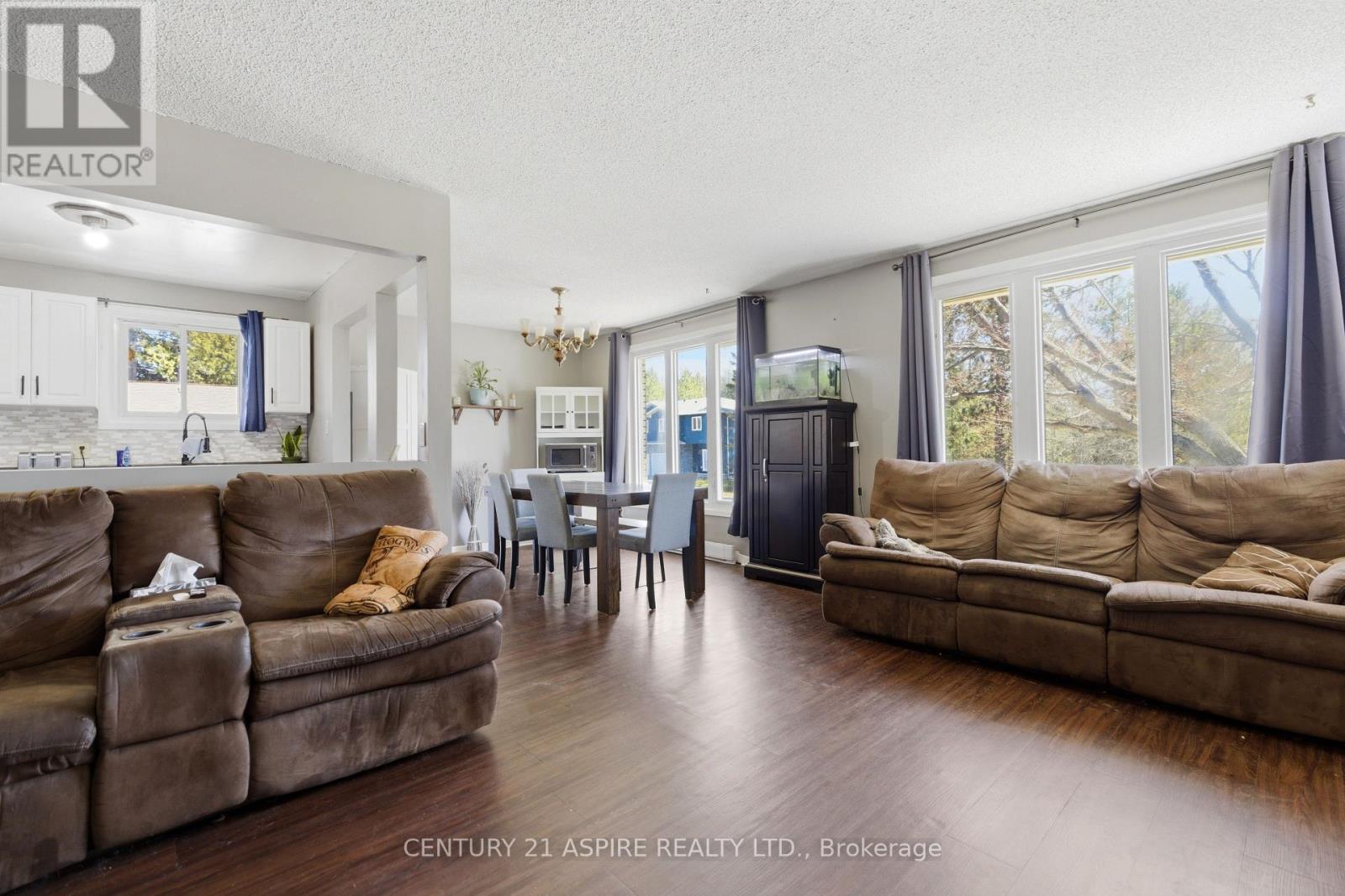 93 FRONTENAC CRESCENT, Deep River, Ontario, K0J1P0 — Photo 10