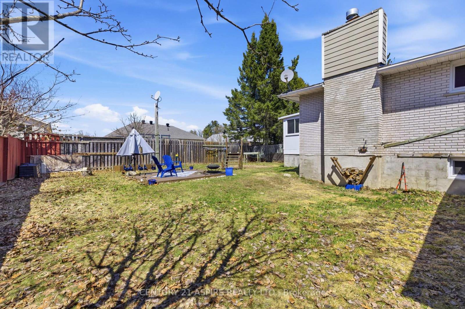 93 FRONTENAC CRESCENT, Deep River, Ontario, K0J1P0 — Photo 38