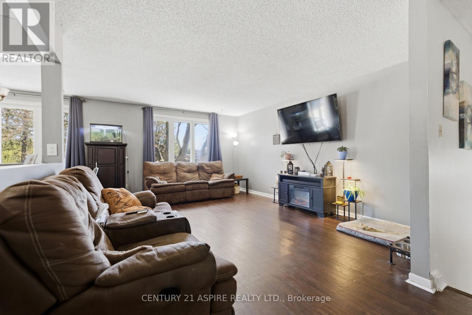 93 FRONTENAC CRESCENT, Deep River, Ontario, K0J1P0 — Photo 8