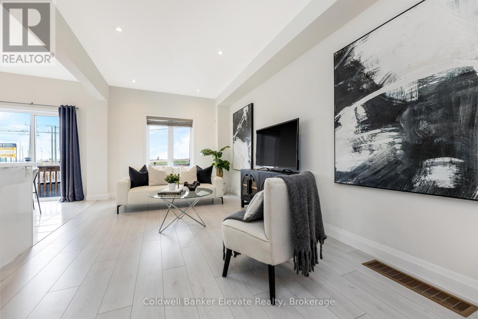 108 FLAGG AVENUE, Brant (Paris), Ontario, N3L0J8 — Photo 8