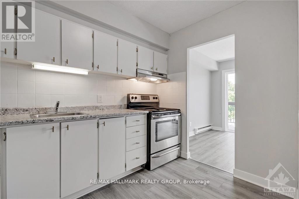 302 - 158C MCARTHUR AVENUE, Ottawa, Ontario, K1L8C9 — Photo 6