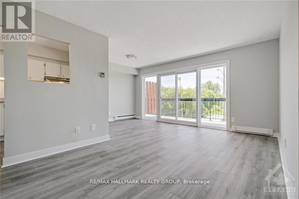 302 - 158C MCARTHUR AVENUE, Ottawa, Ontario, K1L8C9 — Photo 8