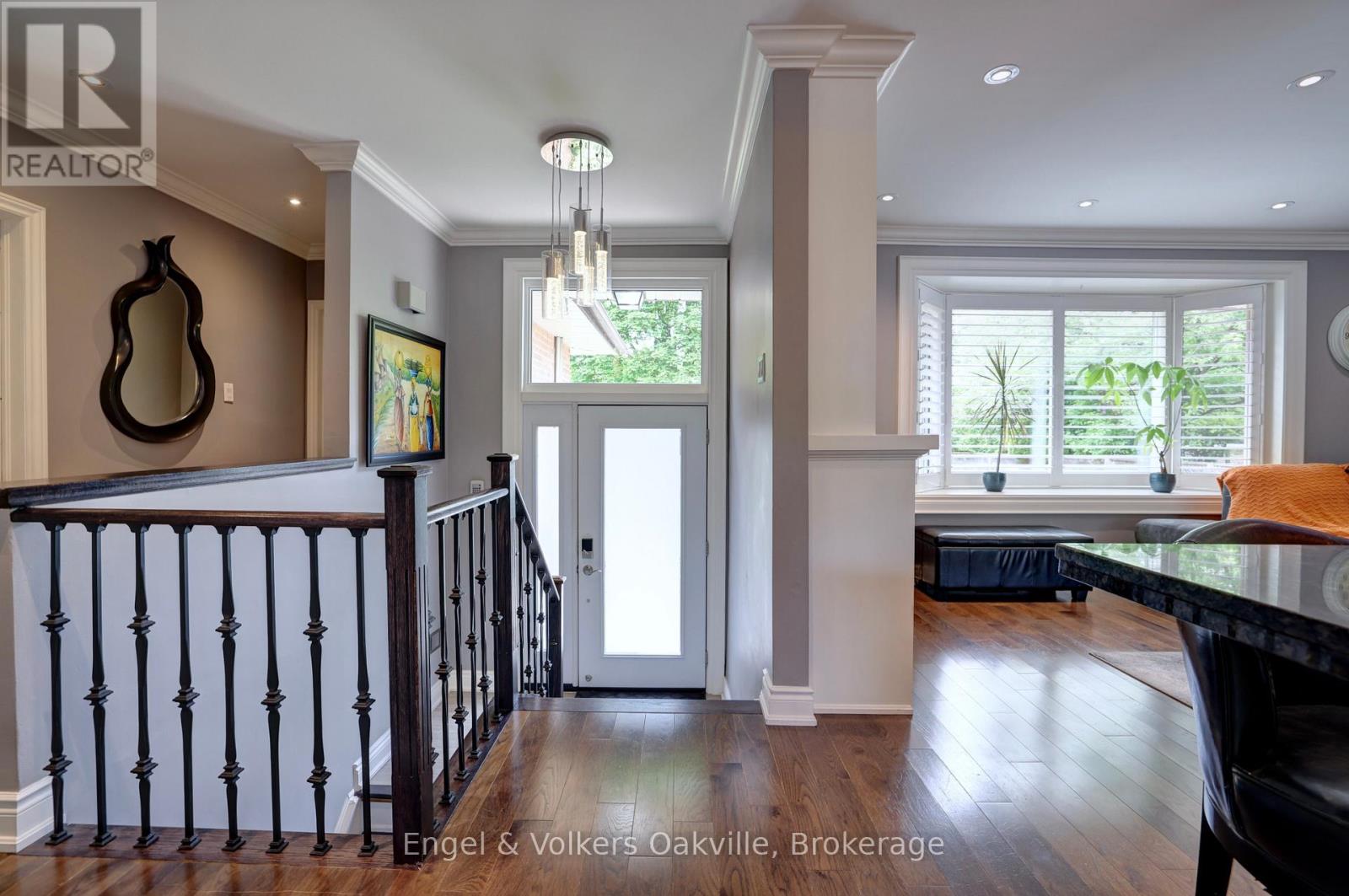 465 FOURTH LINE, Oakville (WO West), Ontario, L6L5A6 — Photo 4