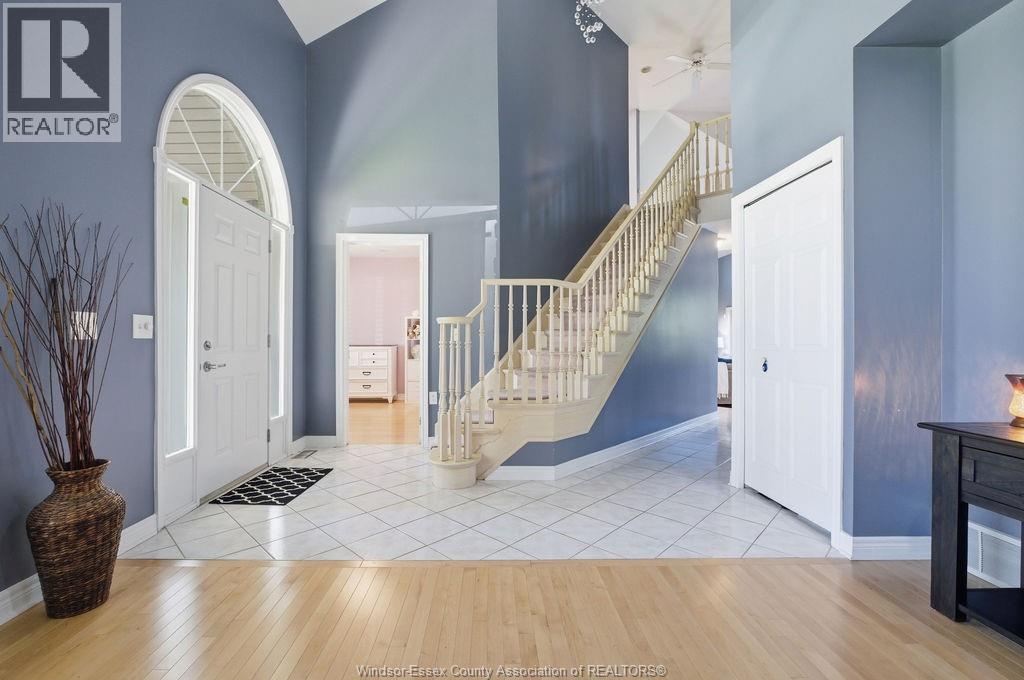 552 OLD TECUMSEH ROAD, Lakeshore, Ontario, N0R1A0 — Photo 2