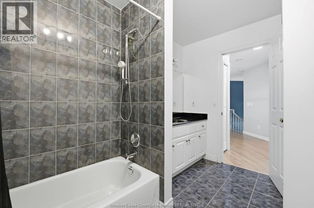 552 OLD TECUMSEH ROAD, Lakeshore, Ontario, N0R1A0 — Photo 32