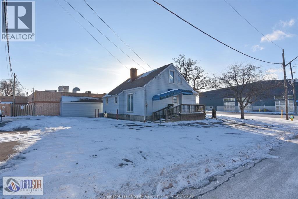 911 FRONT ROAD, LaSalle, Ontario, N9J2A5 — Photo 4