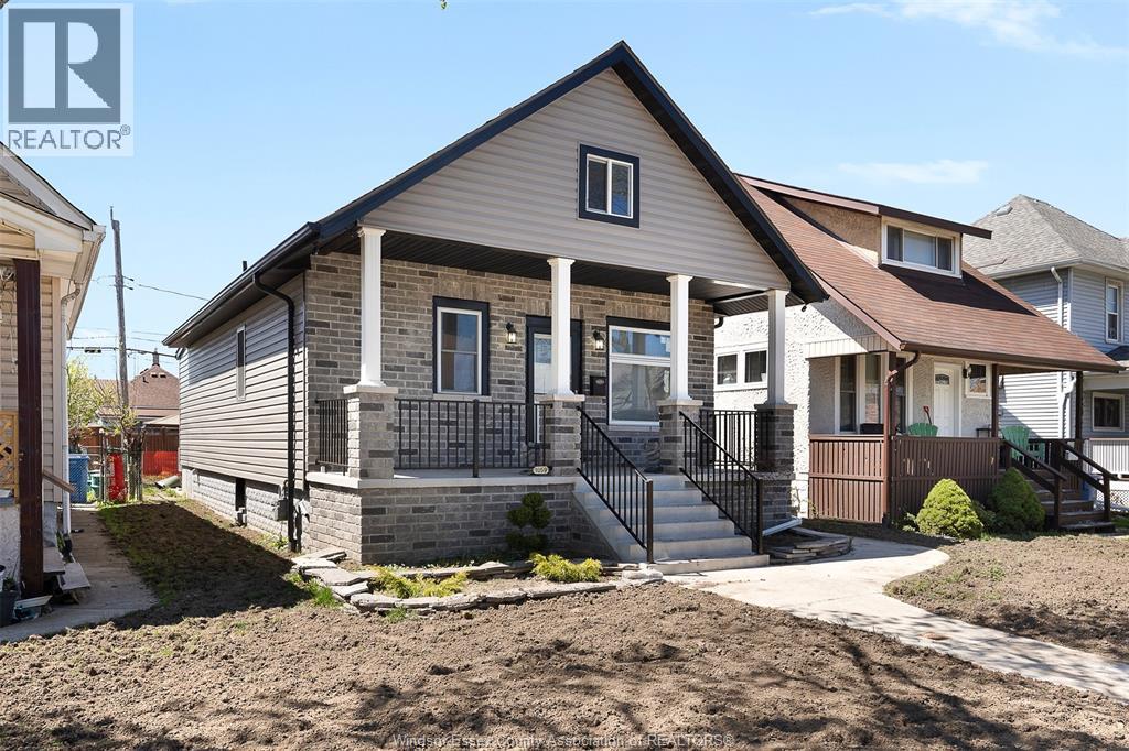 1059 ELSMERE AVENUE, Windsor, Ontario, N9A2B1 — Photo 2