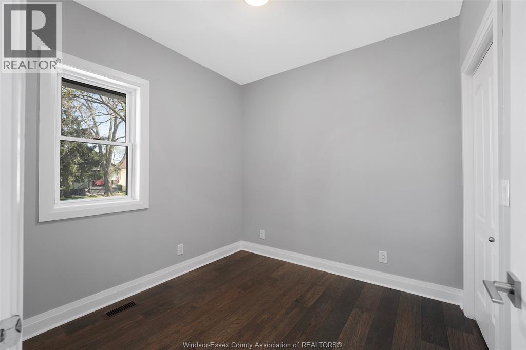 1059 ELSMERE AVENUE, Windsor, Ontario, N9A2B1 — Photo 4