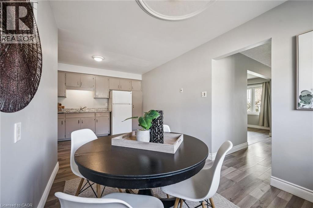 27 VICMOUNT Drive, Kitchener, Ontario, N2M2A2 — Photo 11