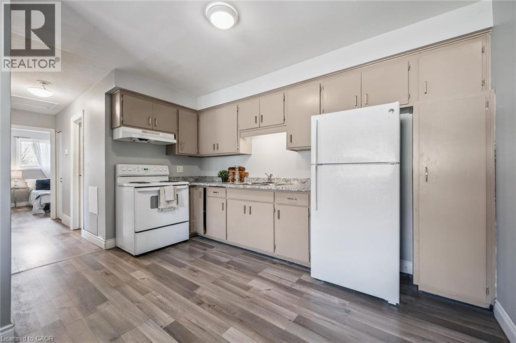 27 VICMOUNT Drive, Kitchener, Ontario, N2M2A2 — Photo 13