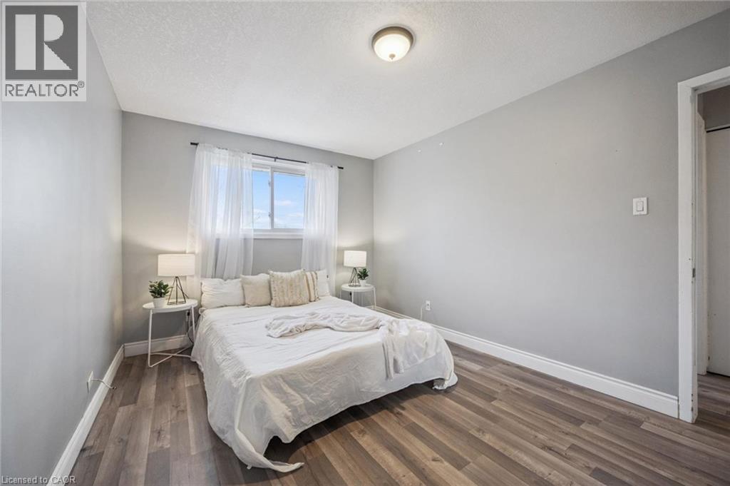 27 VICMOUNT Drive, Kitchener, Ontario, N2M2A2 — Photo 16